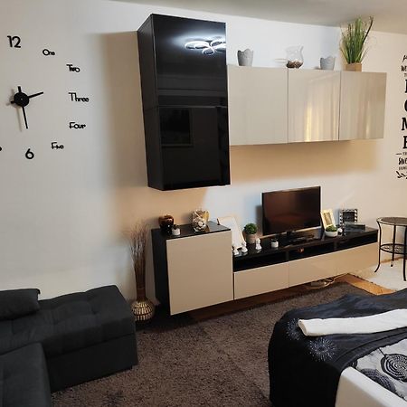 נג'קניז'ה Heni Apartman מראה חיצוני תמונה