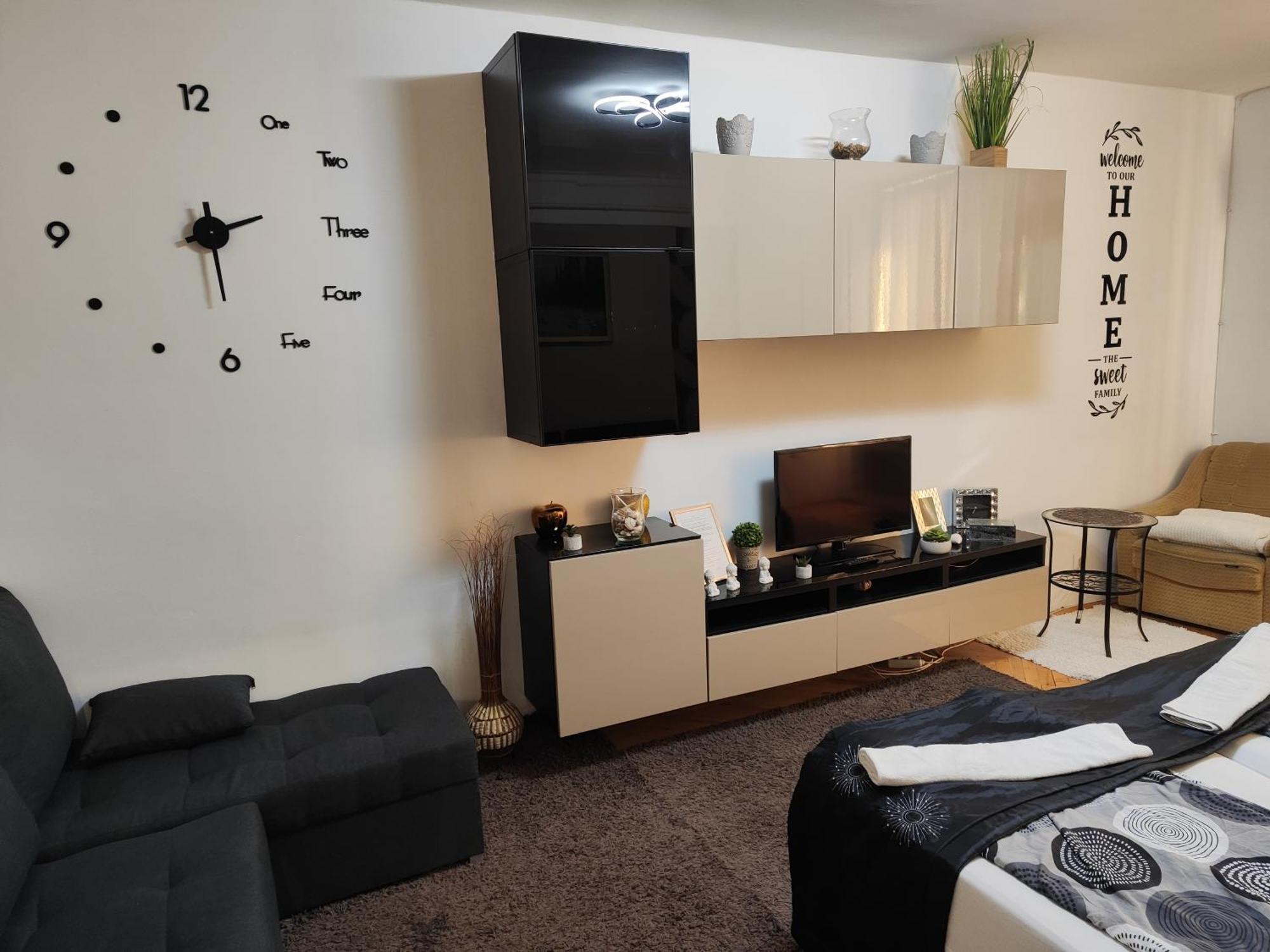 נג'קניז'ה Heni Apartman מראה חיצוני תמונה