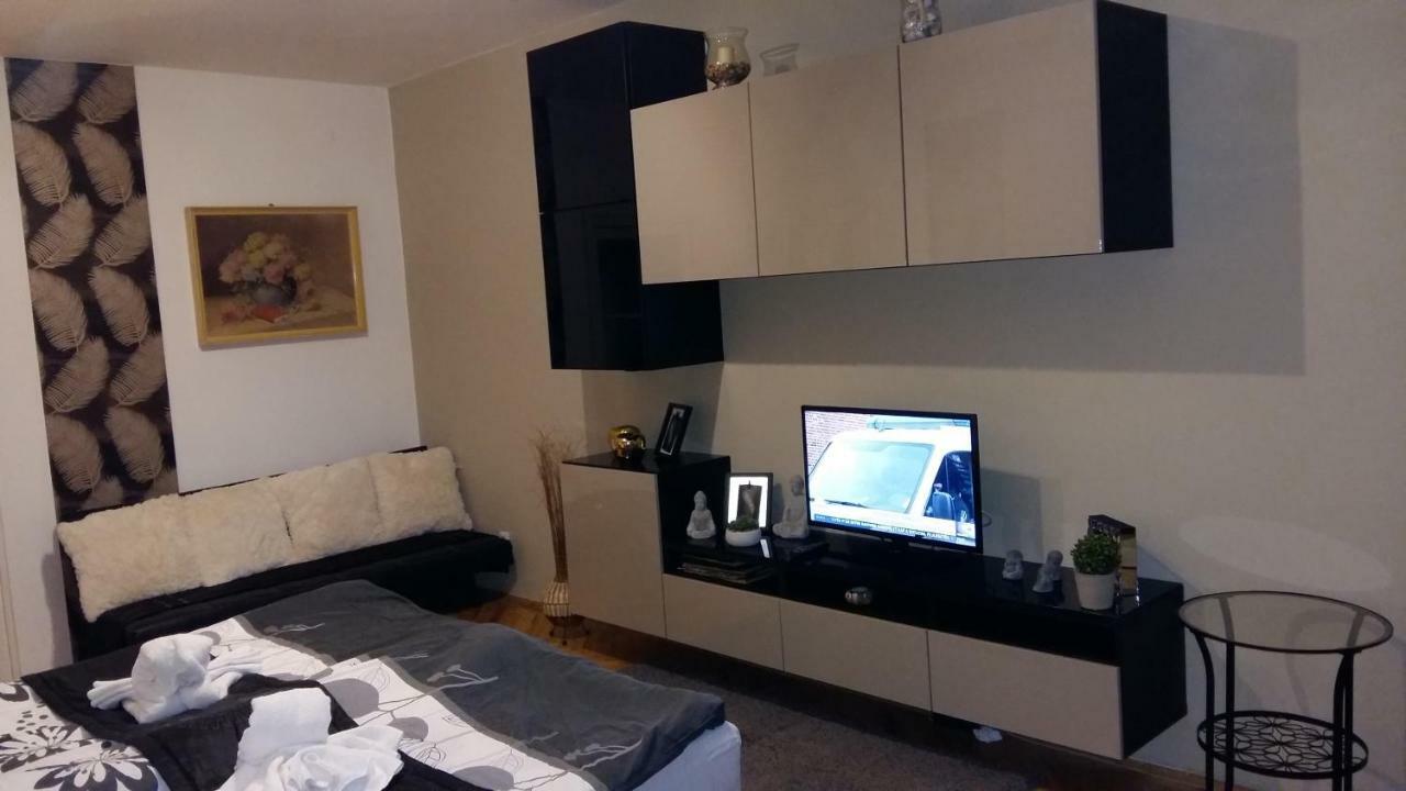 נג'קניז'ה Heni Apartman מראה חיצוני תמונה